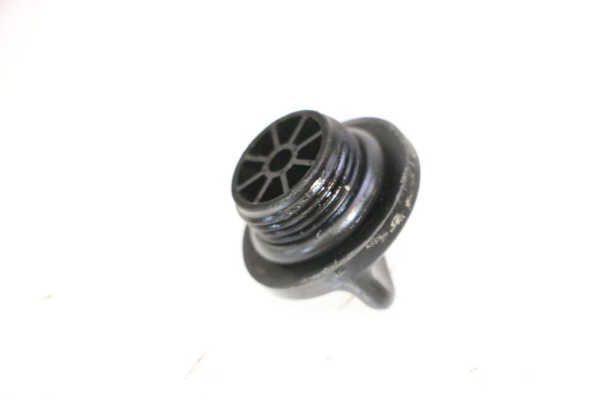 photo de ENGINE OIL CAP SUZUKI SV S 650 (2003 - 2009) - Component detail