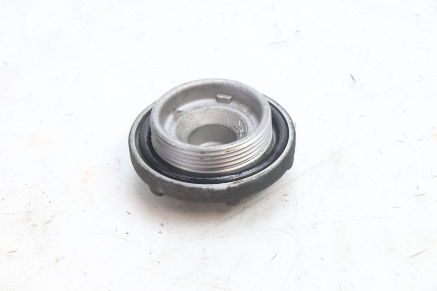 photo de ENGINE OIL CAP YAMAHA X-MAX XMAX 125 (2010 - 2013) - Alternative perspective