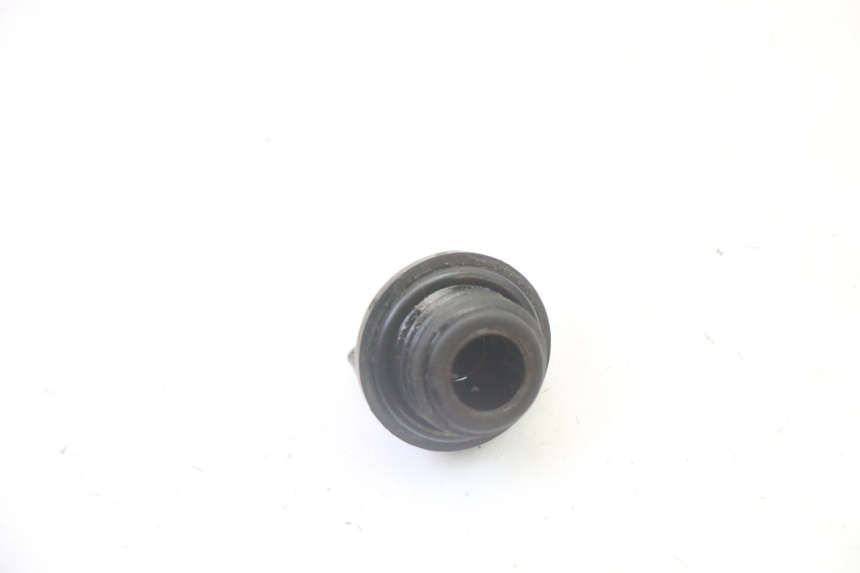 photo de ENGINE OIL CAP YAMAHA YZ-F YZF 250 (2014 - 2018) - Alternative perspective