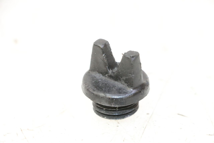 photo de ENGINE OIL CAP YAMAHA YZ 125 (1998 - 2005) - Alternative perspective