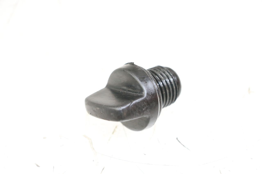 photo de REAR WHEEL SHAFT CAP NECO GPX LC 2T 50 (2014 - 2018) - Zoom on usage condition