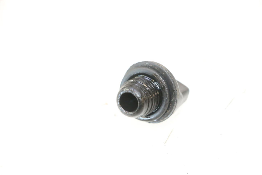 photo de REAR WHEEL SHAFT CAP KEEWAY HURRICANE 50 (2006 - 2019) - Zoom on usage condition