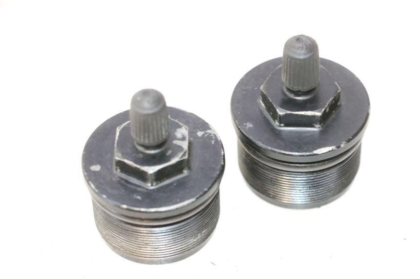 photo de FORK CAP SUZUKI DR S 600 (1985 - 1989) - Alternative perspective