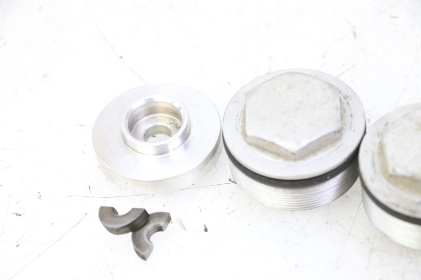 photo de FORK CAP APRILIA ETX 125 (1998 - 2002) - Alternative perspective