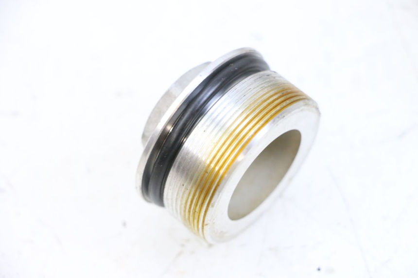 photo de FORK CAP YAMAHA FZ6 N FAZER 600 (2004 - 2006) - Zoom on usage condition