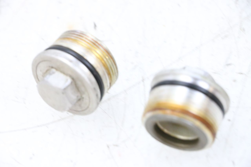 photo de FORK CAP HONDA NSR R 125 (1994 - 2003) - Alternative perspective