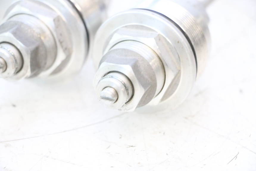 photo de FORK CAP DUCATI SS IE DS CARENEE 1000 (2002 - 2006) - Checked used part
