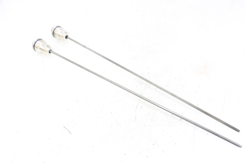 photo de FORK CAP YAMAHA TDM ABS 900 (2002 - 2014) - Zoom on usage condition