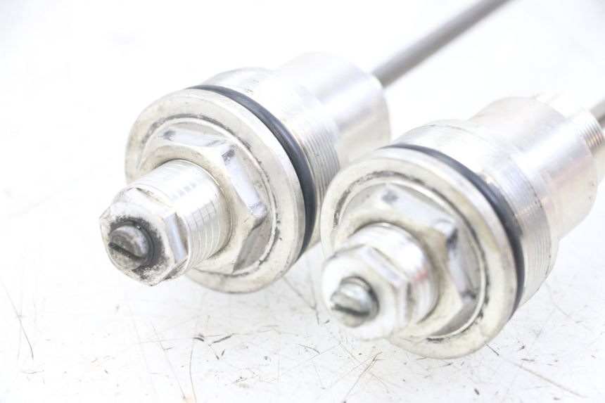 photo de FORK CAP YAMAHA TDM ABS 900 (2002 - 2014) - Alternative perspective