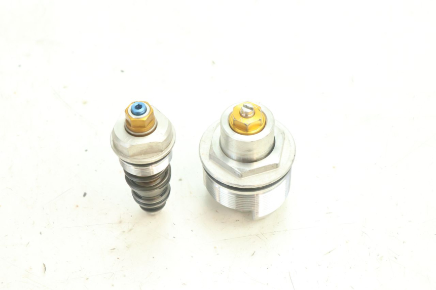 photo de FORK CAP YAMAHA YZF R6 600 (2008 - 2009) - Component detail