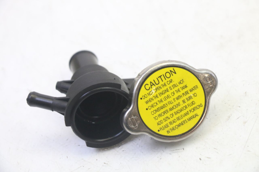 photo de RADIATOR CAP QUADRO 4 4D 350 (2015 - 2018) - Main view