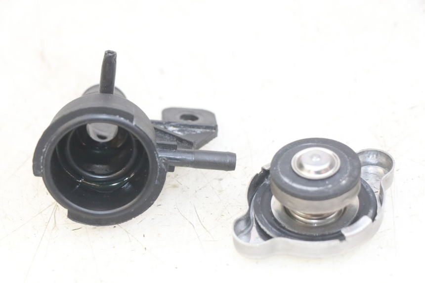 photo de RADIATOR CAP KYMCO DOWNTOWN ABS 125 (2015 - 2017) - Component detail
