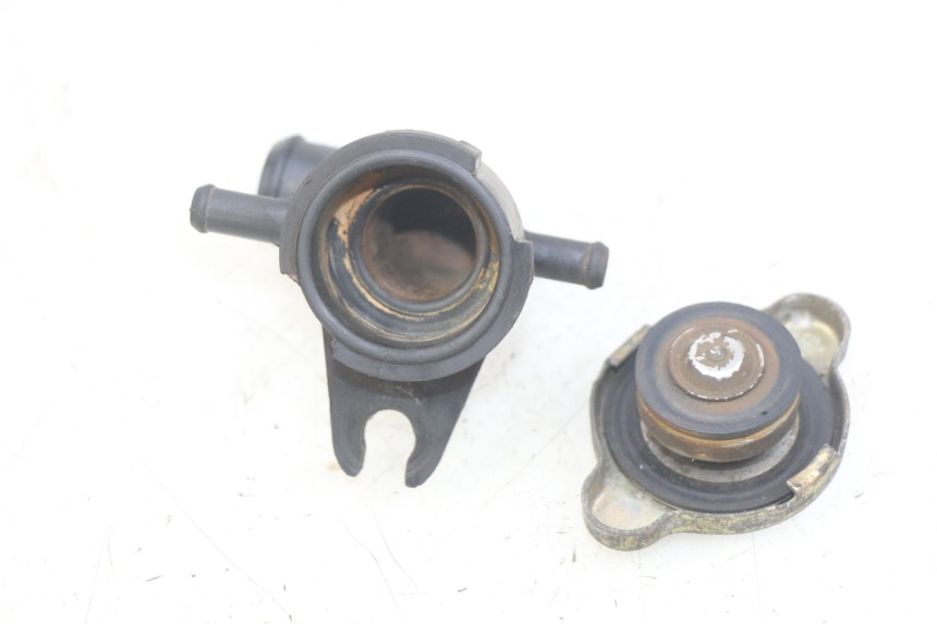 photo de RADIATOR CAP HONDA FES PANTHEON 2T 125 (1998 - 2002) - Technical close-up