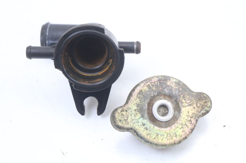 photo de RADIATOR CAP HONDA FES PANTHEON 2T 125 (1998 - 2002) - Main view