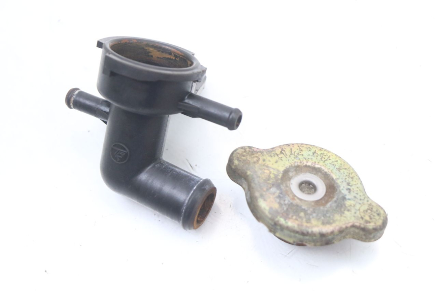 photo de RADIATOR CAP HONDA FES PANTHEON 2T 125 (1998 - 2002) - Zoom on usage condition