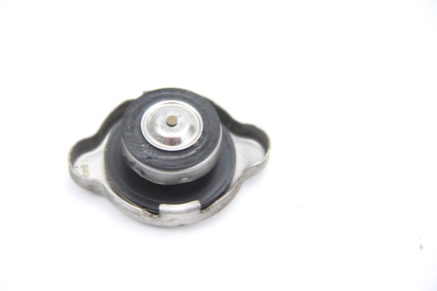 photo de RADIATOR CAP HONDA FES PANTHEON 125 (2003 - 2007) - Component detail