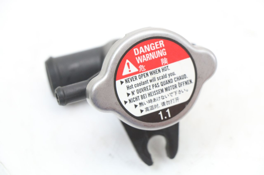 photo de RADIATOR CAP HONDA FJS SILVER WING SILVERWING 400 (2005 - 2008) - Component detail