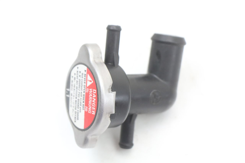 photo de RADIATOR CAP HONDA FJS SILVER WING SILVERWING 400 (2005 - 2008) - Technical close-up