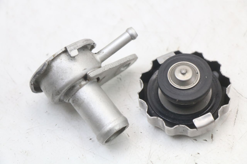 photo de RADIATOR CAP NECO GPX LC 2T 50 (2014 - 2018) - Component detail