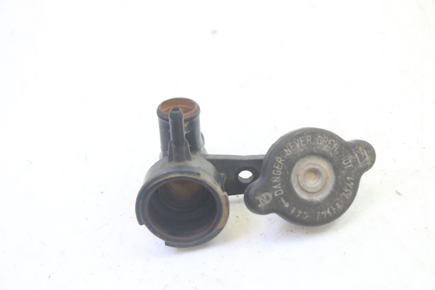 photo de RADIATOR CAP KAWASAKI GPX R WARBIRD 600 (1988 - 1993) - Main view