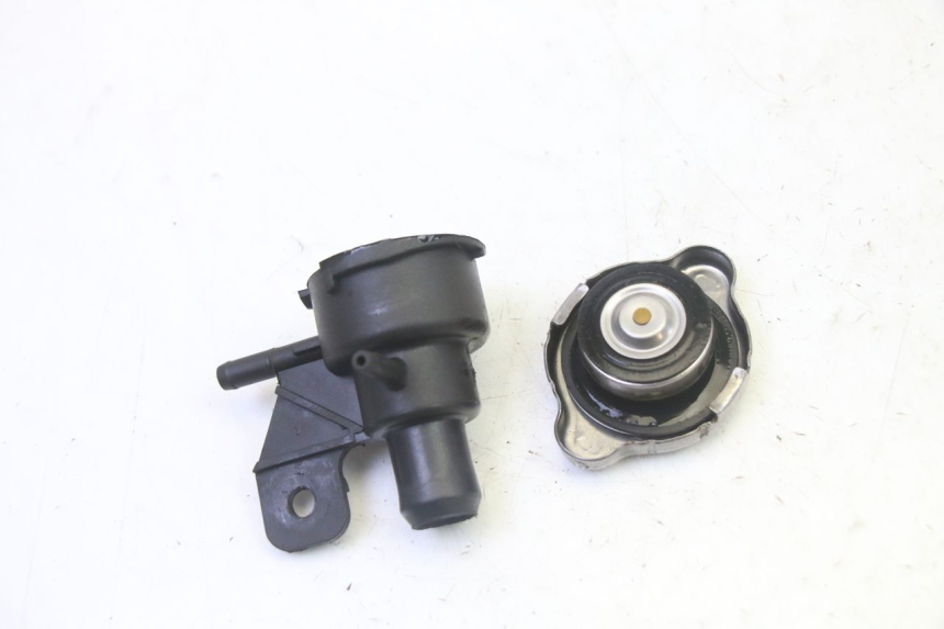 photo de RADIATOR CAP KYMCO GRAND DINK 125 (2008 - 2014) - Component detail