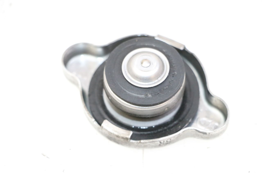 photo de RADIATOR CAP SUZUKI GSR 750 (2011 - 2017) - Component detail