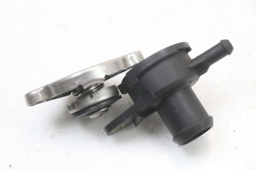 photo de RADIATOR CAP HYTRACK HY S 4X4 410 (2013 - 2016) - Component detail