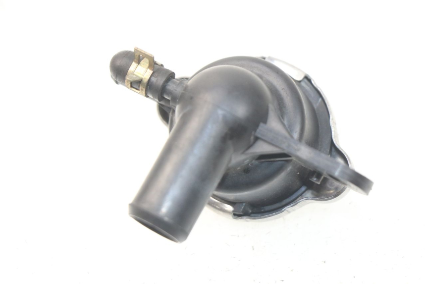 photo de RADIATOR CAP SYM JOYMAX 250 (2013 - 2017) - Component detail