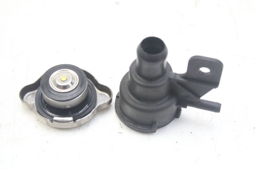 photo de RADIATOR CAP KYMCO X-CITING XCITING 400 (2014 - 2018) - Zoom on usage condition