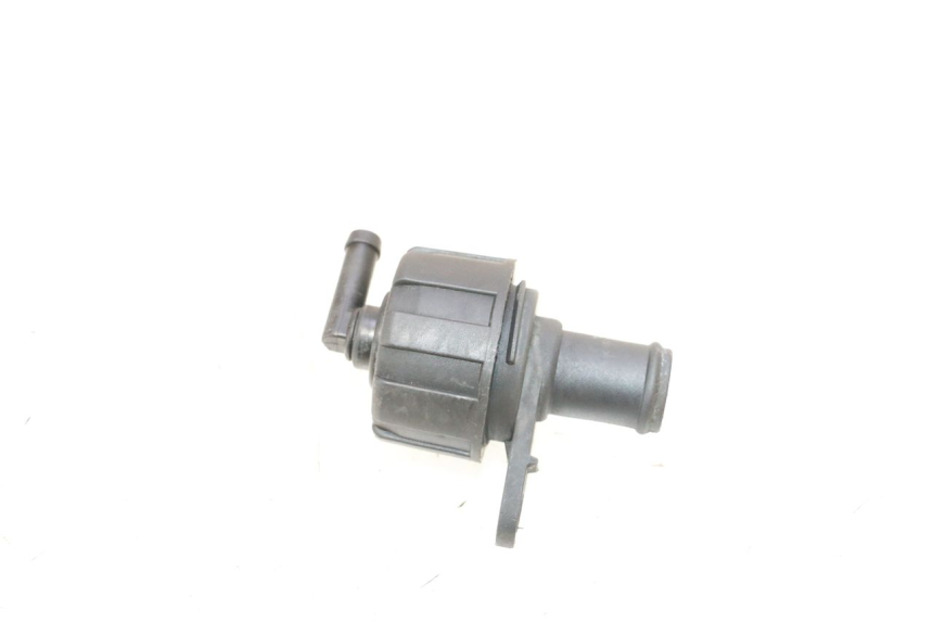 photo de RADIATOR CAP YAMAHA X-MAX XMAX 125 (2010 - 2013) - Technical close-up