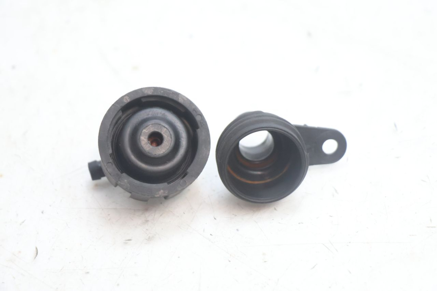 photo de RADIATOR CAP YAMAHA XMAX X-MAX 125 (2006 - 2009) - Zoom on usage condition