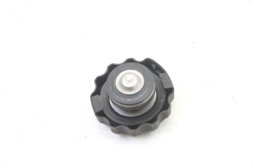 photo de RADIATOR CAP HONDA XLV VARADERO 125 (2000 - 2006) - Zoom on usage condition