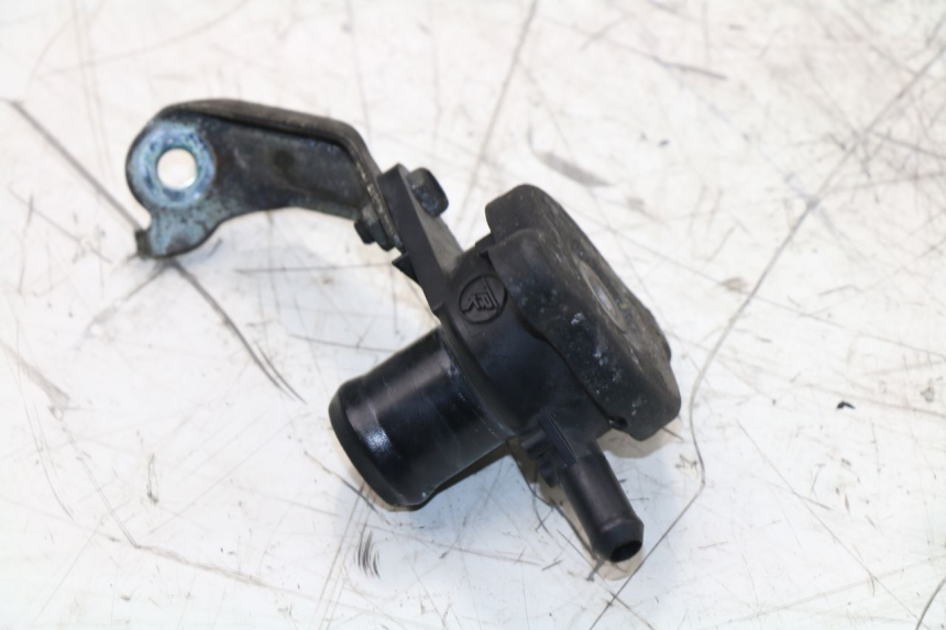 photo de RADIATOR CAP YAMAHA YP MAJESTY ABS 400 (2007 - 2009) - Technical close-up