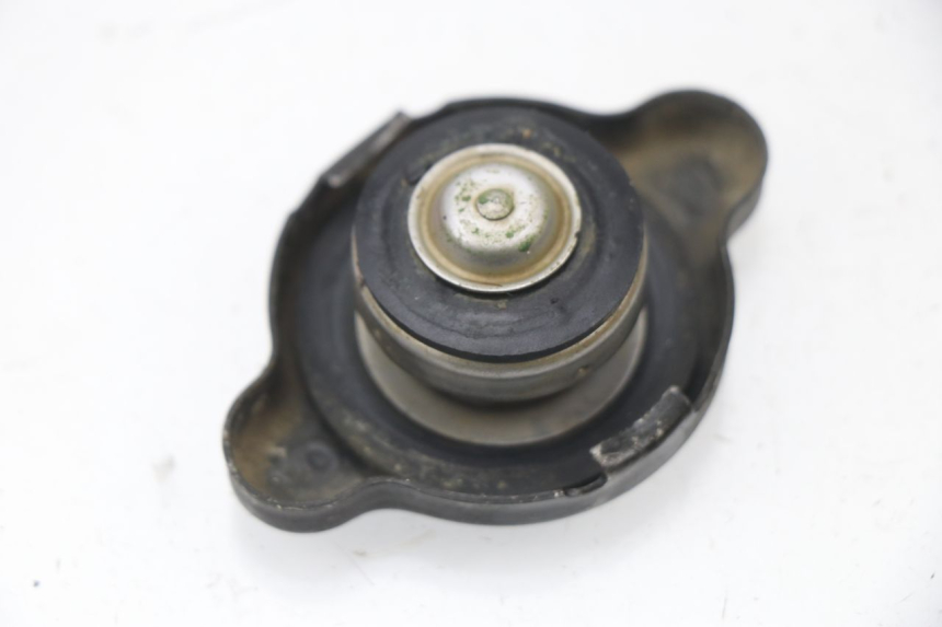 photo de RADIATOR CAP YAMAHA YZ 80 (1998 - 2001) - Alternative perspective