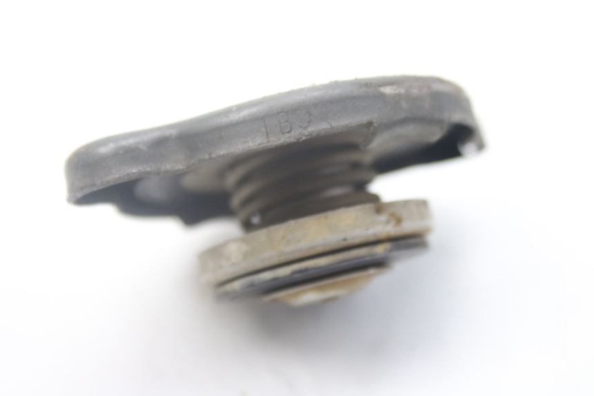 photo de RADIATOR CAP YAMAHA YZ 80 (1982 - 1983) - Component detail