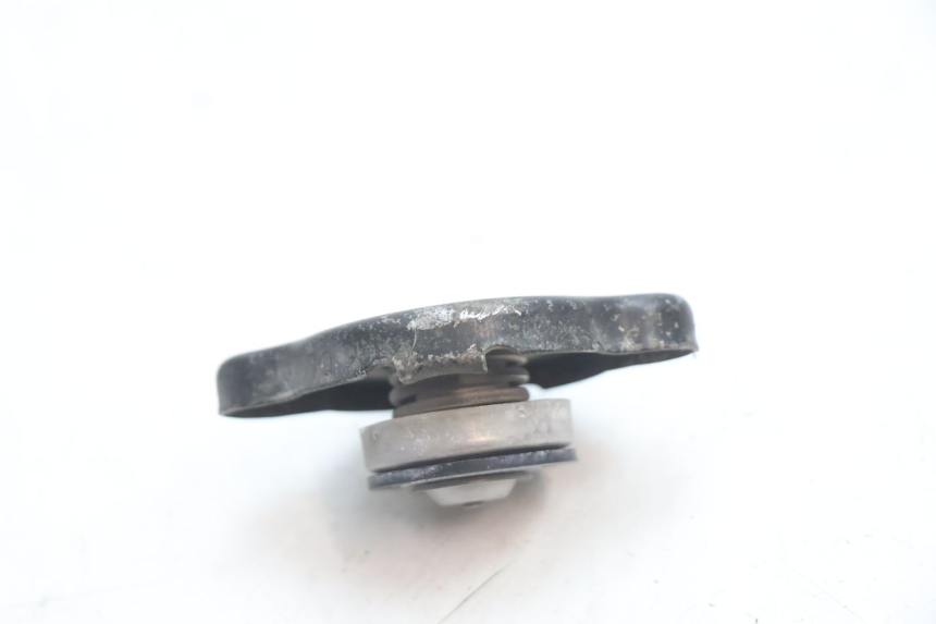 photo de RADIATOR CAP YAMAHA YZF R GENESIS 750 (1993 - 1998) - Component detail