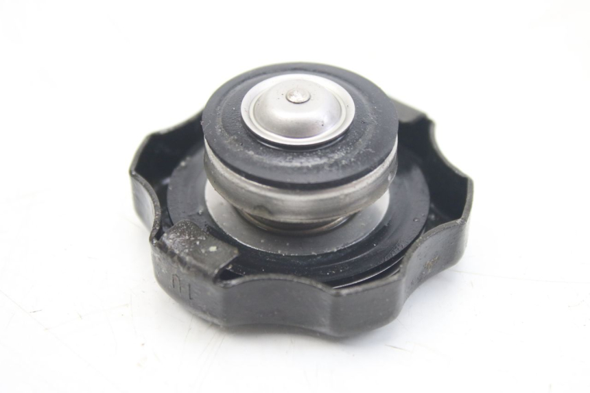 photo de RADIATOR CAP KAWASAKI ZZR 600 (1995 - 2004) - Zoom on usage condition