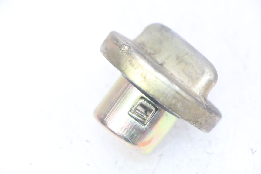 photo de FUEL TANK CAP NECO ALEXONE 125 (2017 - 2024) - Zoom on usage condition