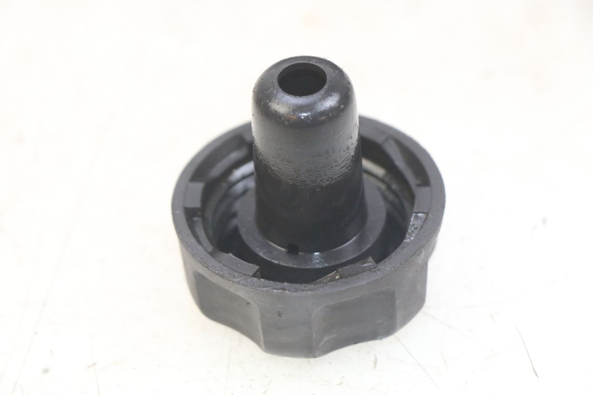 photo de FUEL TANK CAP YAMAHA BW'S EASY 50 (2013 - 2016) - Zoom on usage condition