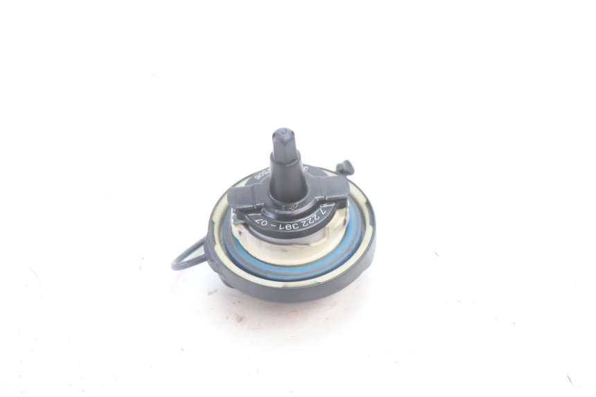 photo de FUEL TANK CAP BMW C SPORT 650 (2015 - 2021) - Technical close-up