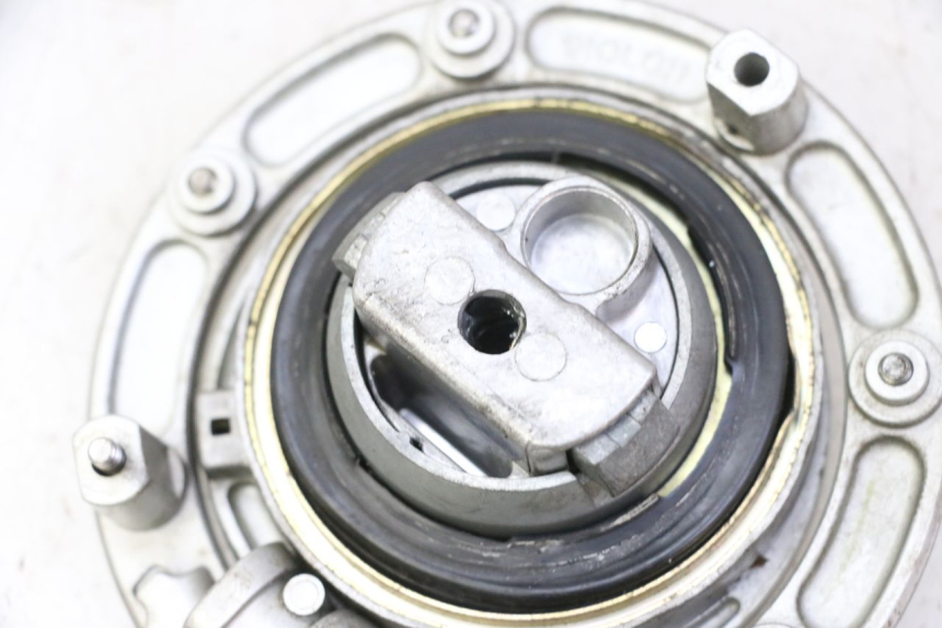 photo de FUEL TANK CAP HONDA CBR F SC25 1000 (1989 - 1992) - Component detail