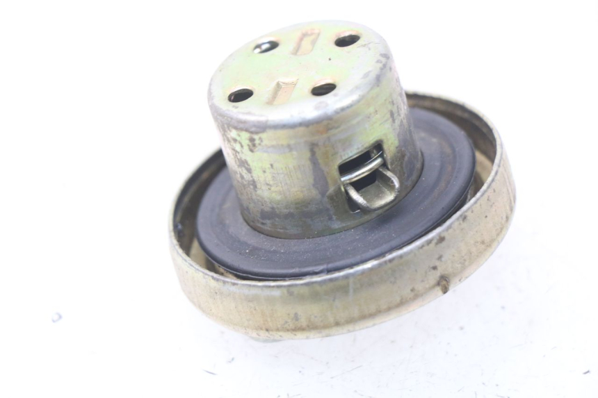 photo de FUEL TANK CAP JMSTAR CJ12M 125 (2005 - 2007) - Zoom on usage condition