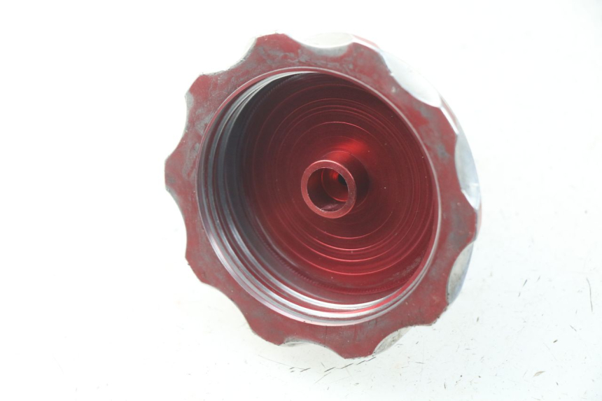 photo de FUEL TANK CAP HONDA CRF CR-F 450 (2005 - 2008) - Zoom on usage condition