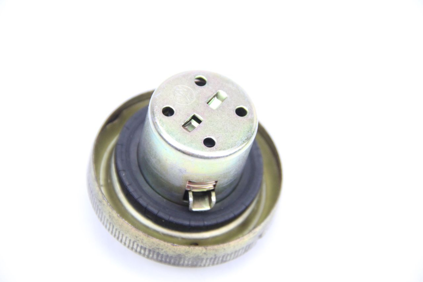 photo de FUEL TANK CAP SYM CROX 4T 50 (2016 - 2023) - Alternative perspective