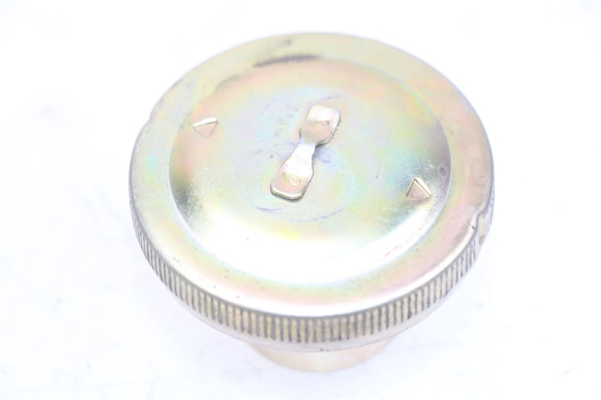 photo de FUEL TANK CAP SYM CROX 4T 50 (2016 - 2023) - Zoom on usage condition