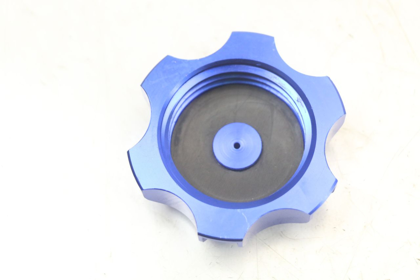 photo de FUEL TANK CAP LONCIN DIRT BIKE 125 - Zoom on usage condition