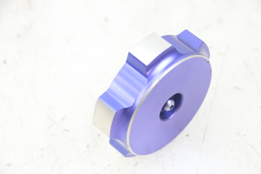 photo de FUEL TANK CAP CCR DIRT BIKE 125 - Zoom on usage condition