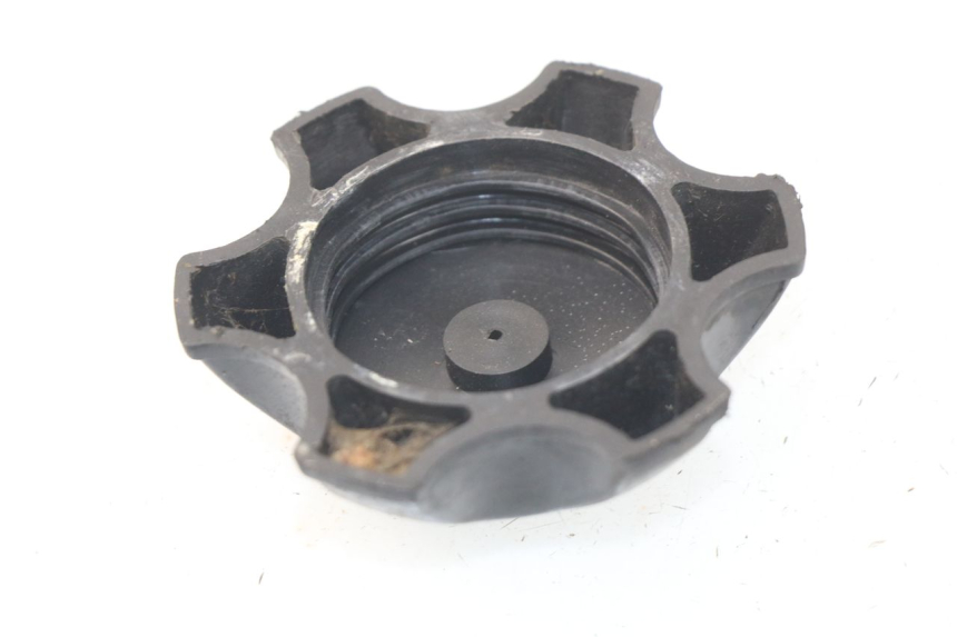 photo de FUEL TANK CAP LIFAN DIRTBIKE 50 - Zoom on usage condition