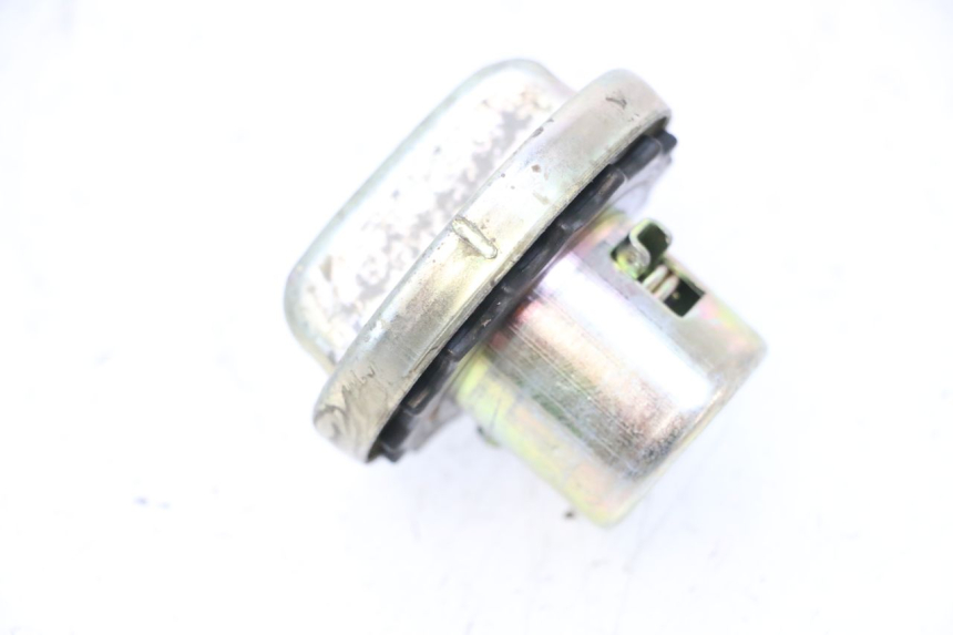 photo de FUEL TANK CAP KEEWAY F-ACT FACT EVO 50 (2020 - 2026) - Zoom on usage condition