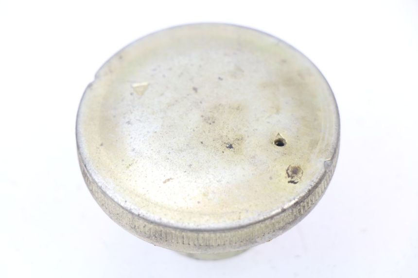 photo de FUEL TANK CAP TNT MOTOR FASTINO 4T 50 (2013 - 2019) - Zoom on usage condition